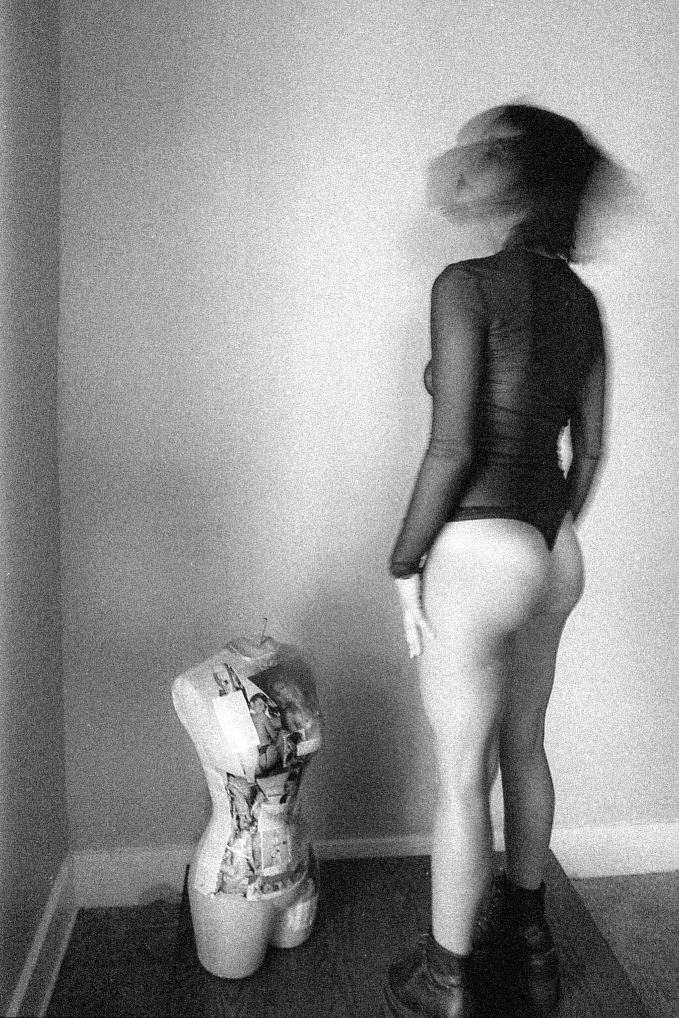 img737.jpg