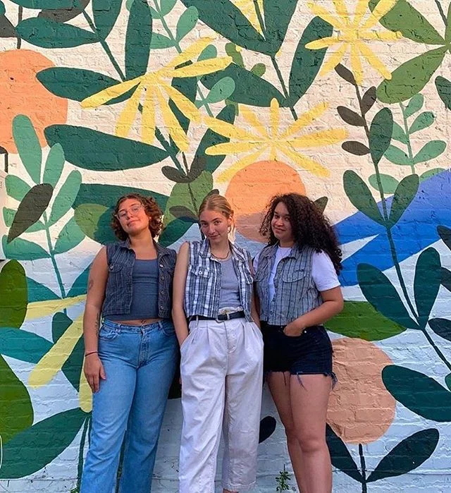 Love it when pieces of this mural show up on my feed. Thanks for the pic, @ashbyrva ✨
.
.
.
.
.
.
.
#rvamurals #clover #ashby #rva #mural