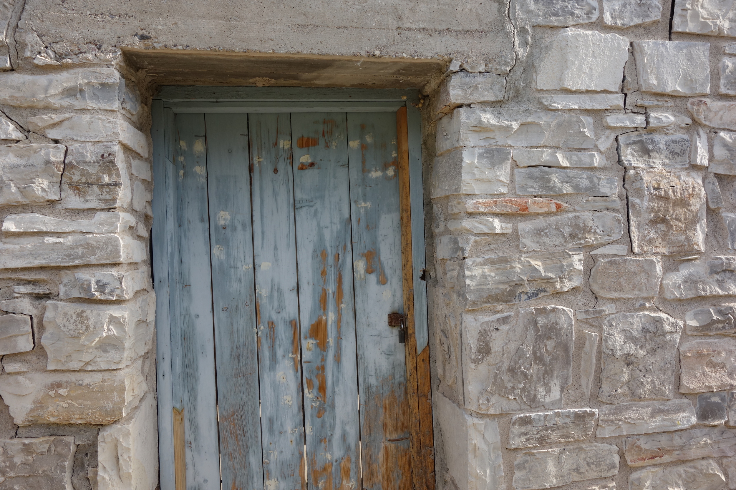 i love an old door. don't know why.