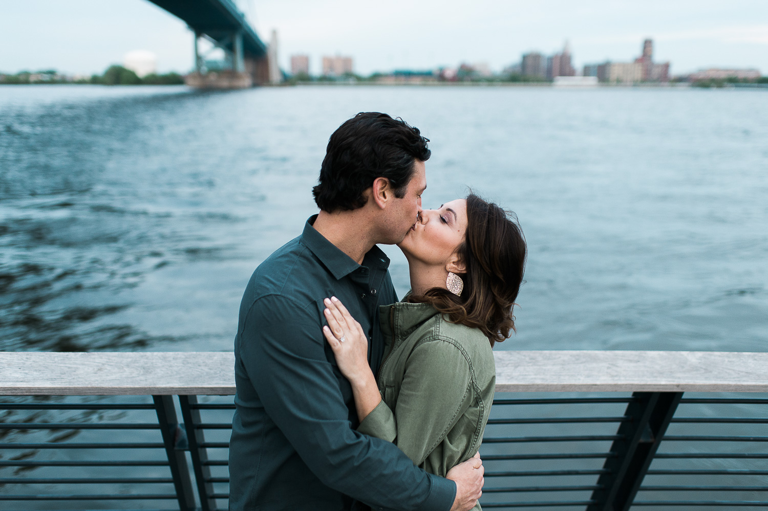 28myketeyblog-racestreetpier-philadelphia-engagement.jpg