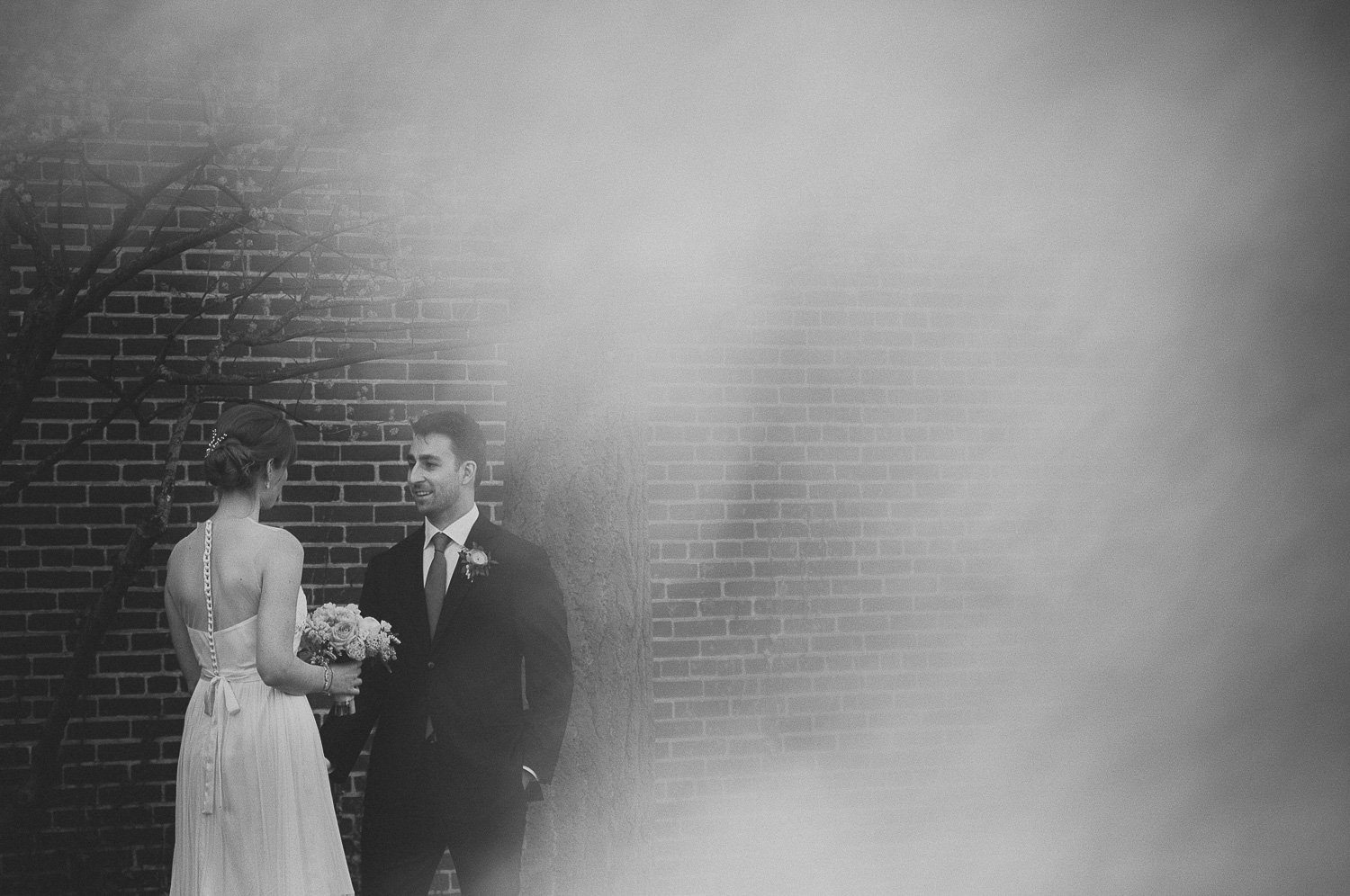 ninalilyphoto-oldcity-paperboxstudios-philadelphiawedding021.jpg