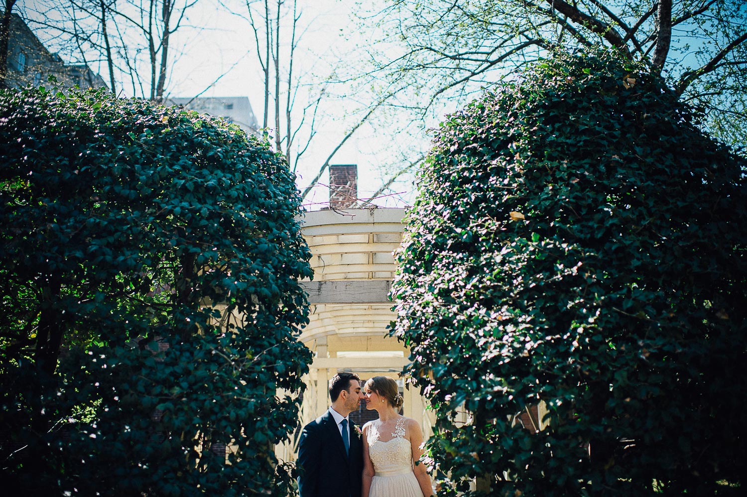 ninalilyphoto-oldcity-paperboxstudios-philadelphiawedding027.jpg