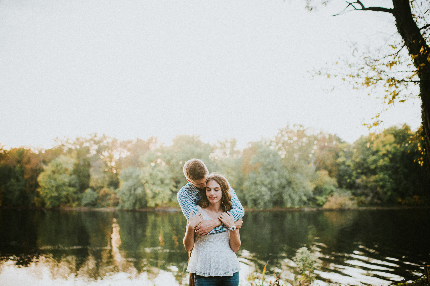 04ninalilyphoto-delawareriver-engagement.jpg