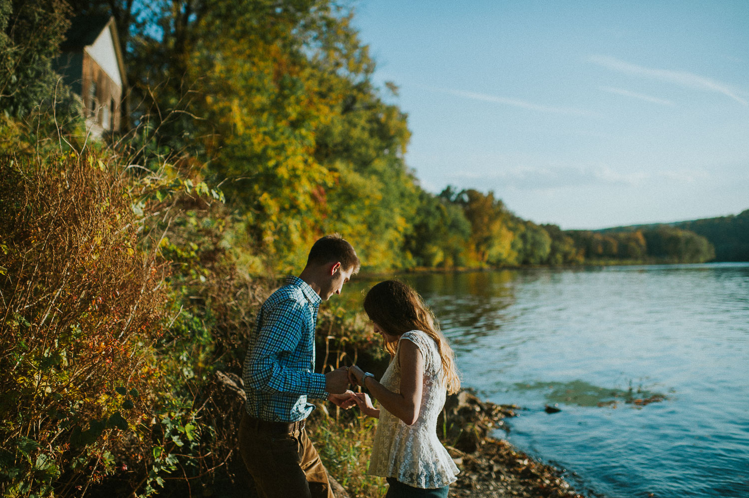 12ninalilyphoto-delawareriver-engagement.jpg