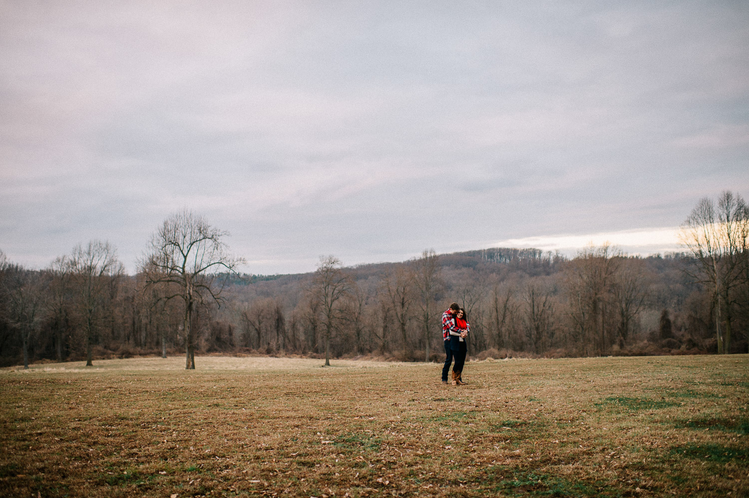 ninalilyphoto-hiddenvalleyfarm-engagement36.jpg