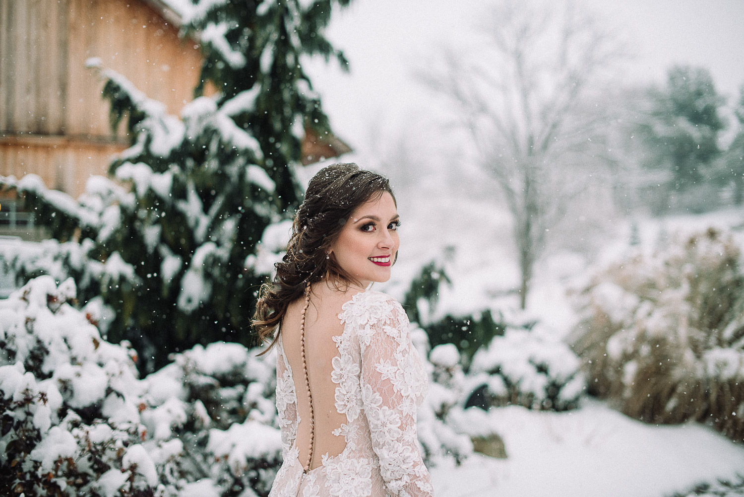 031ninalilyphoto-kahnblog-glasberninn-lehighvalleywedding.jpg
