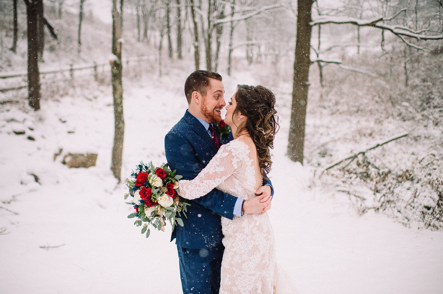 044ninalilyphoto-kahnblog-glasberninn-lehighvalleywedding.jpg