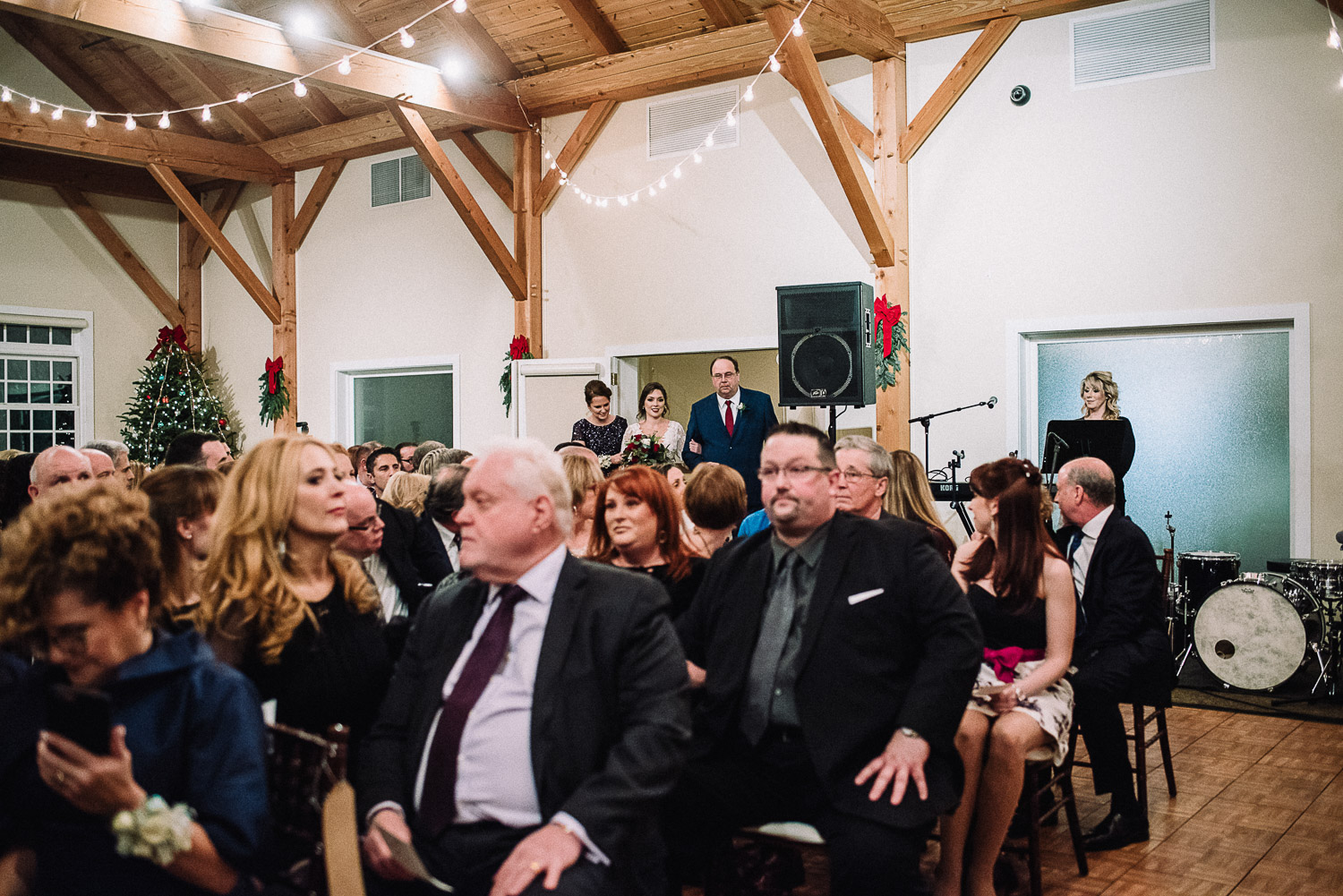 065ninalilyphoto-kahnblog-glasberninn-lehighvalleywedding.jpg