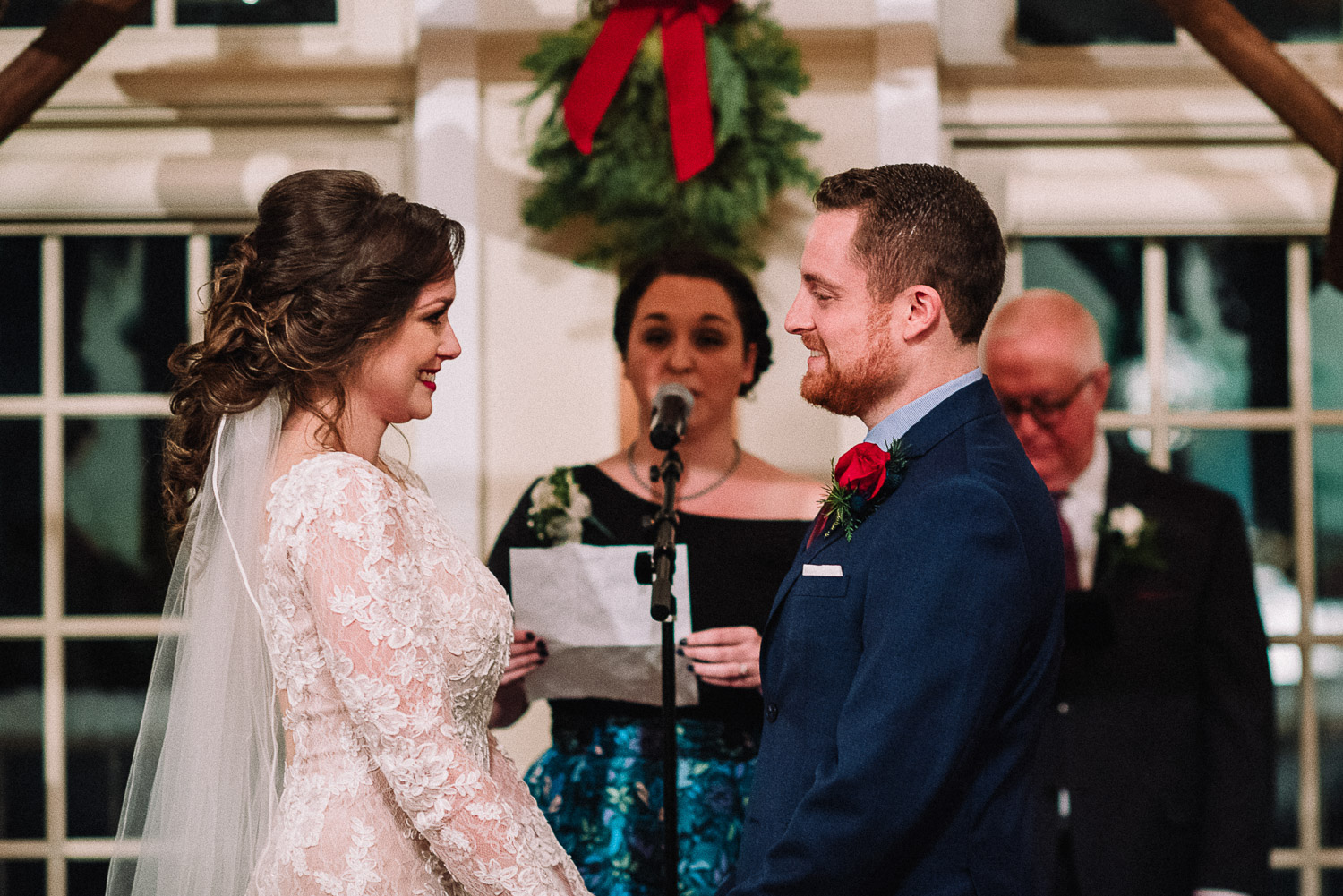 073ninalilyphoto-kahnblog-glasberninn-lehighvalleywedding.jpg