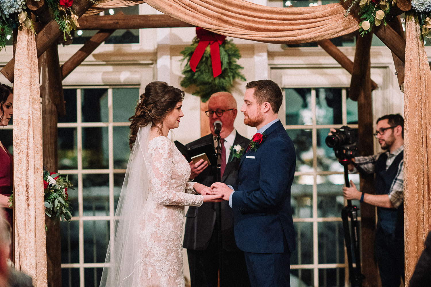 080ninalilyphoto-kahnblog-glasberninn-lehighvalleywedding.jpg