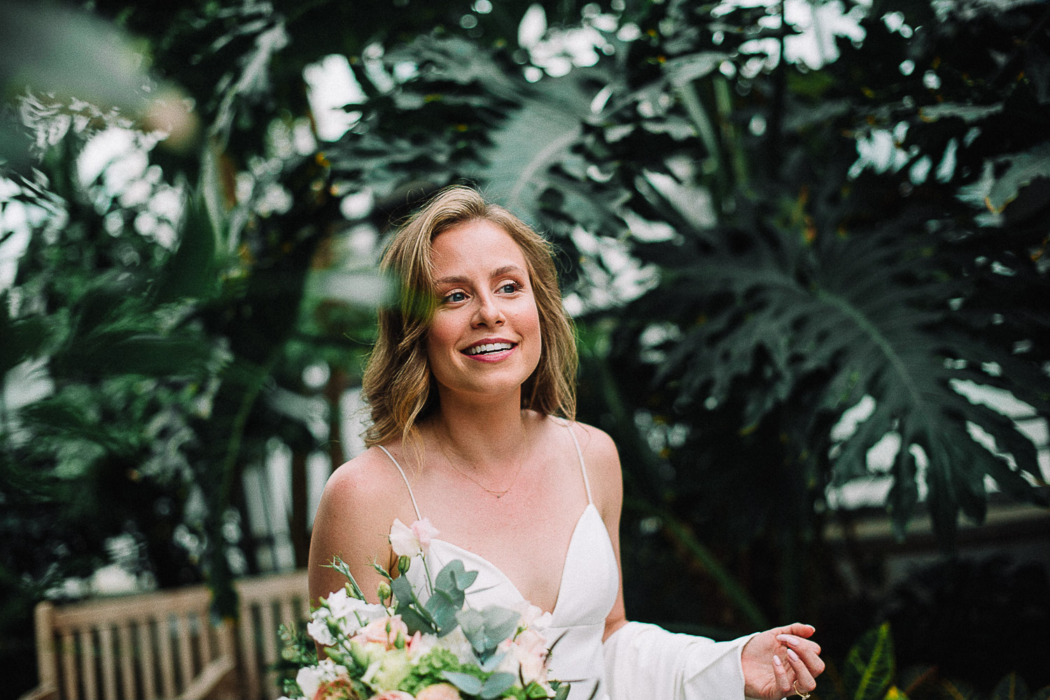 004ninalilyphoto-philadelphiawedding-horticulturecenter-thalblog.jpg
