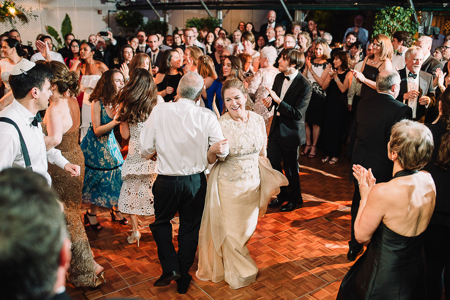 098ninalilyphoto-philadelphiawedding-horticulturecenter-thalblog.jpg