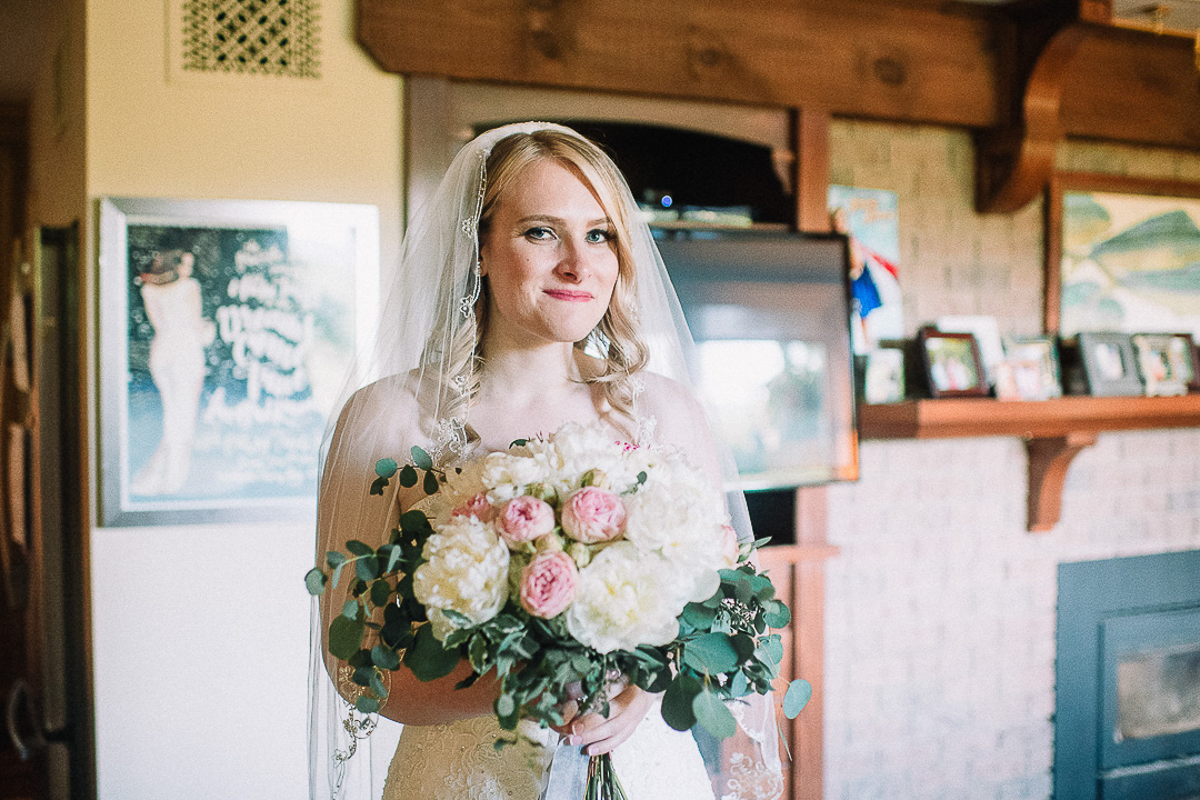 113ninalilyphoto-shawneeinn-promiseridge-microwedding-puglieseblog.jpg