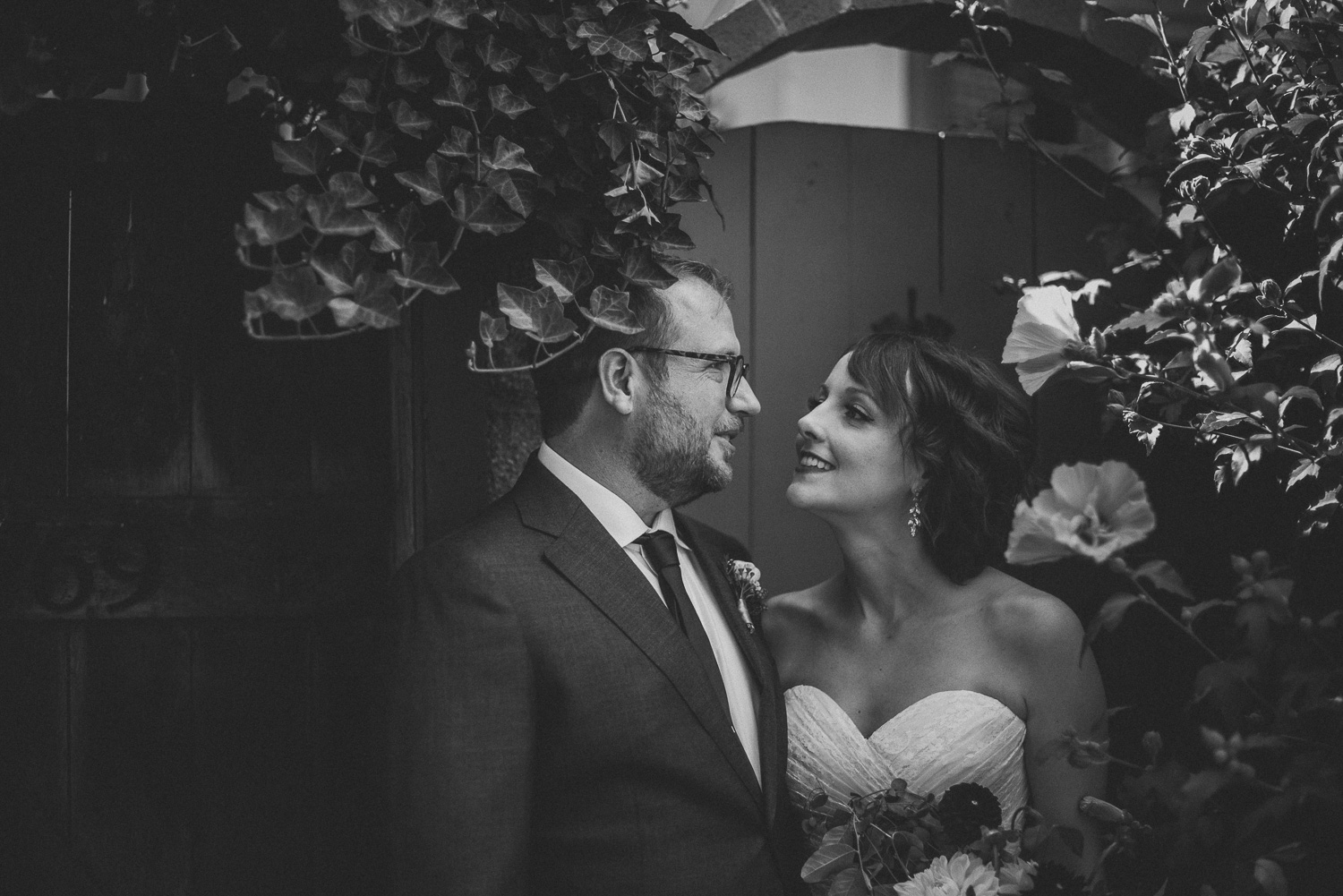 054ninalilyphoto-fleisherartmemorialphiladelphiapawedding-richmanblog.jpg