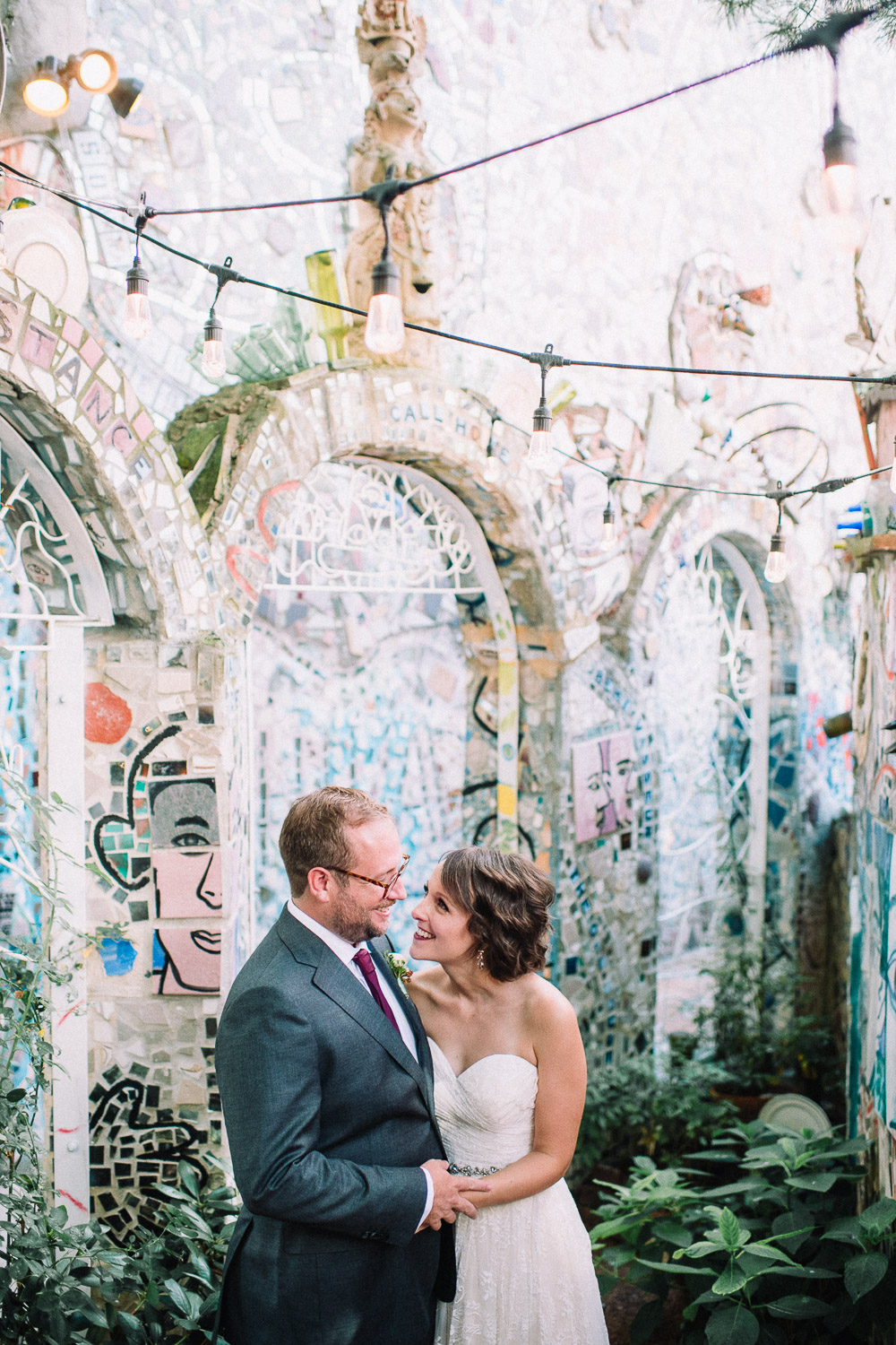 068ninalilyphoto-fleisherartmemorialphiladelphiapawedding-richmanblog.jpg