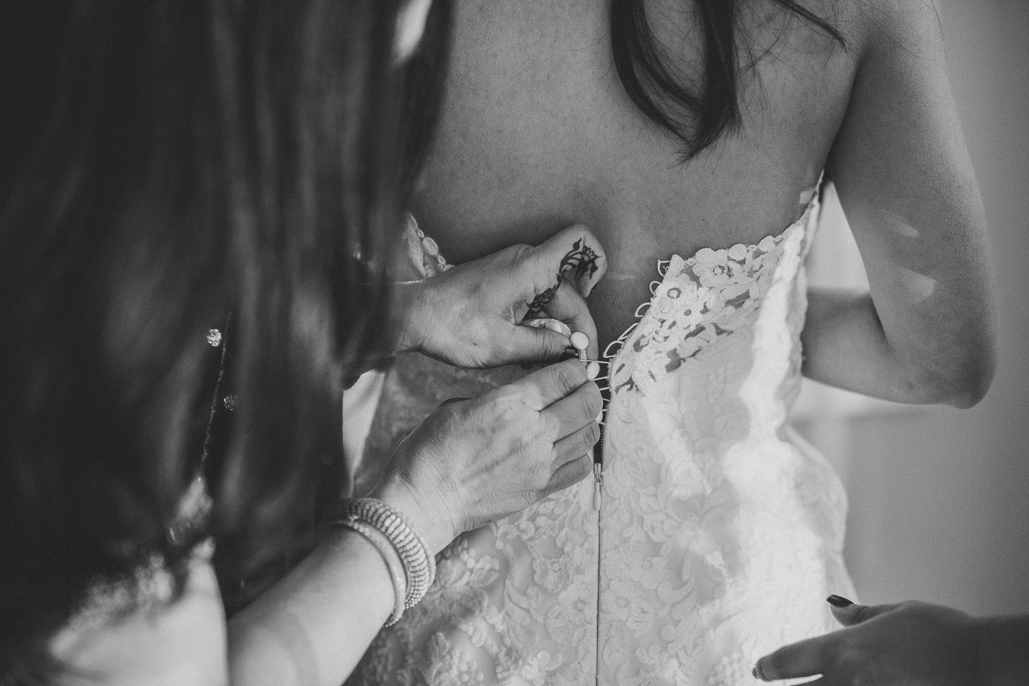 012ninalilyphoto-weisman-westernceremony-woodlochresortwedding.jpg