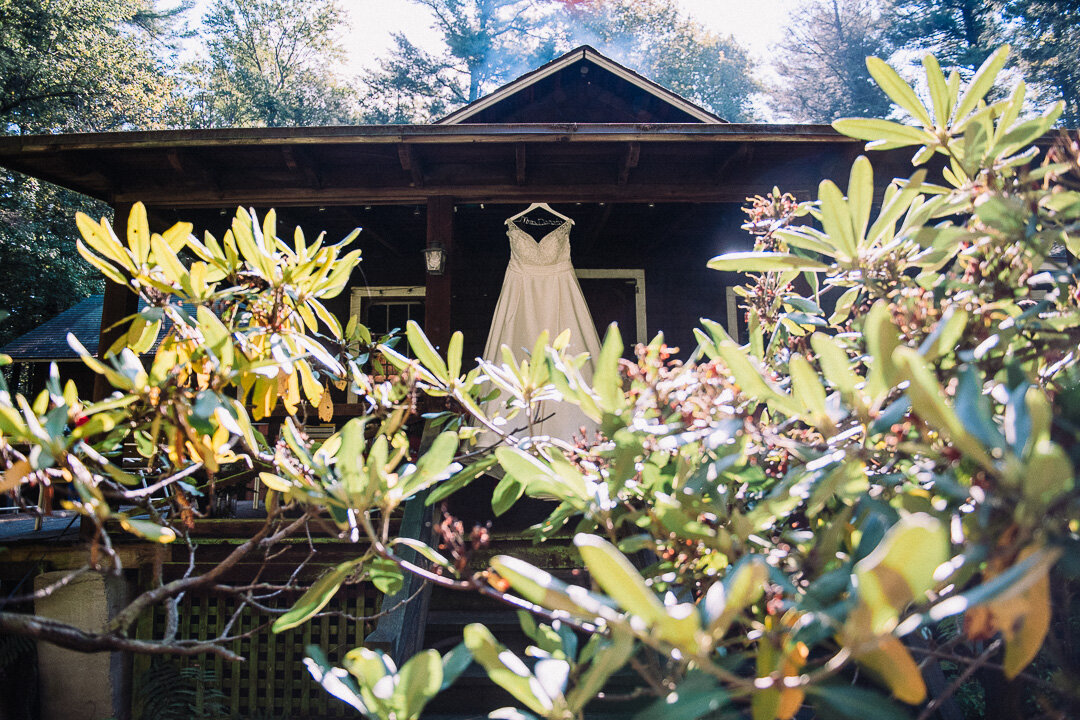 008ninalilyphoto-donato-poconolakepreserve-poconopaweddingblog.jpg