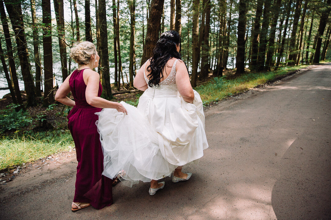 052ninalilyphoto-donato-poconolakepreserve-poconopaweddingblog.jpg