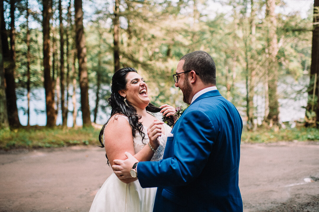 059ninalilyphoto-donato-poconolakepreserve-poconopaweddingblog.jpg