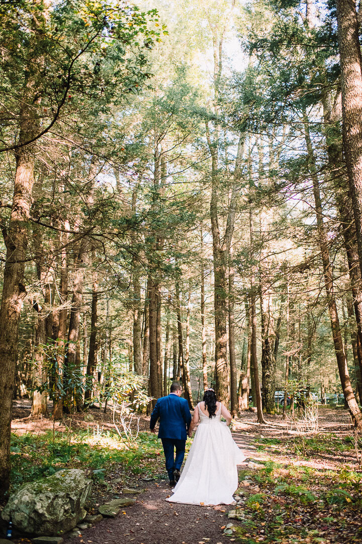096ninalilyphoto-donato-poconolakepreserve-poconopaweddingblog.jpg