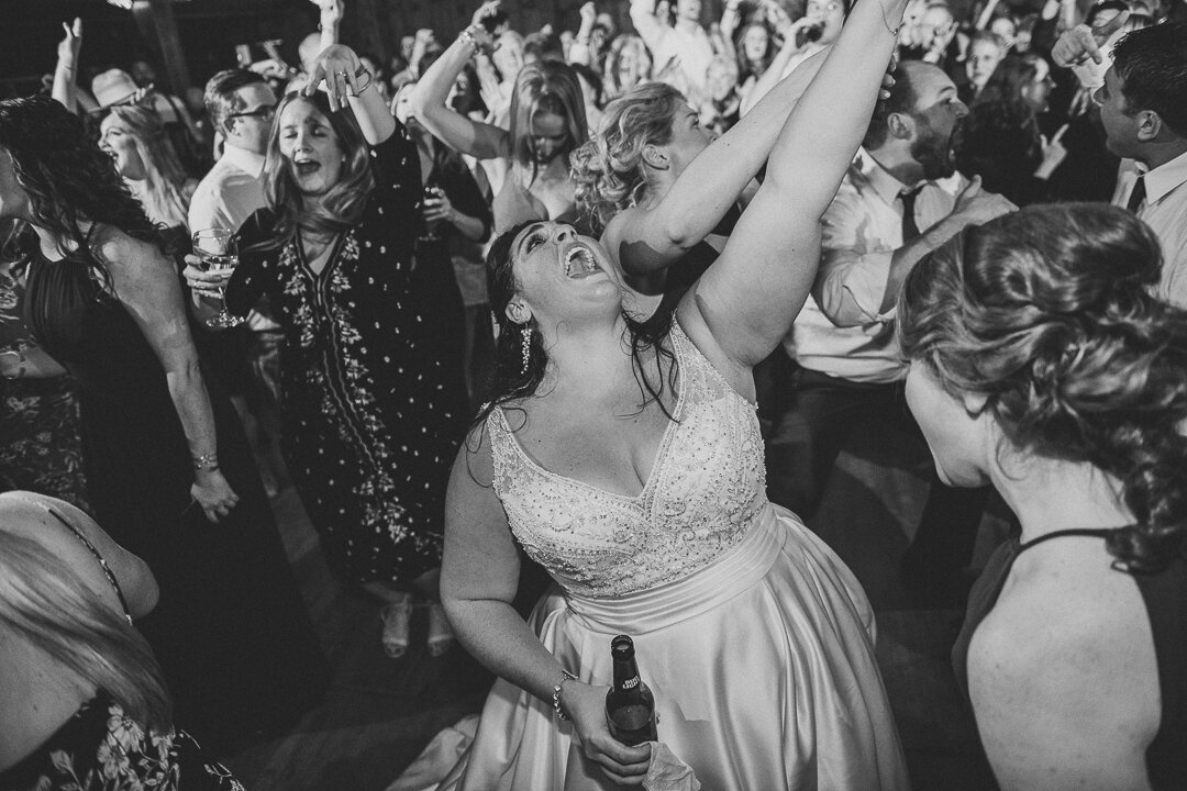 128ninalilyphoto-donato-poconolakepreserve-poconopaweddingblog.jpg