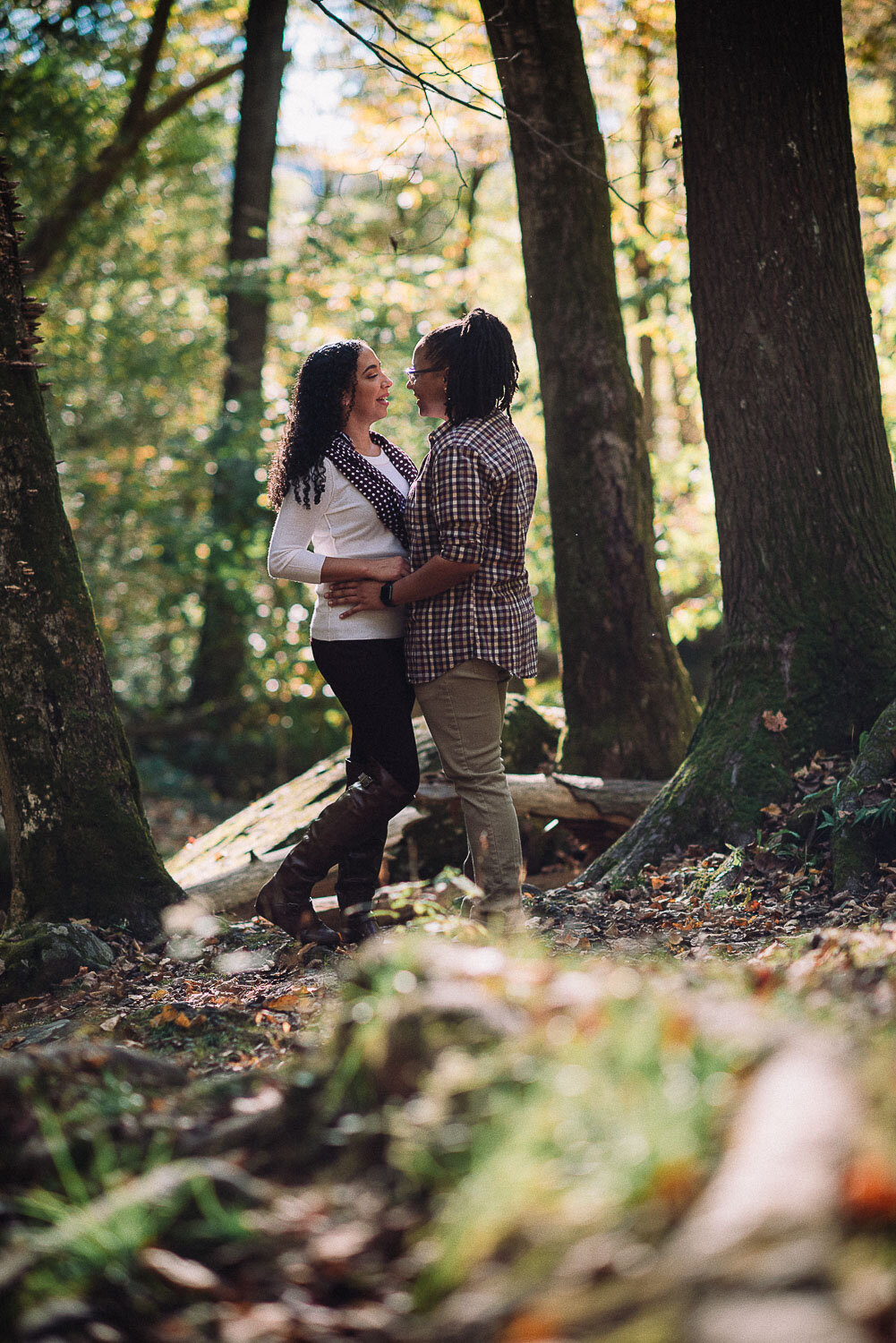 016ninalilyphoto-melissaandashley-delawarewatergap-adventuresession.jpg