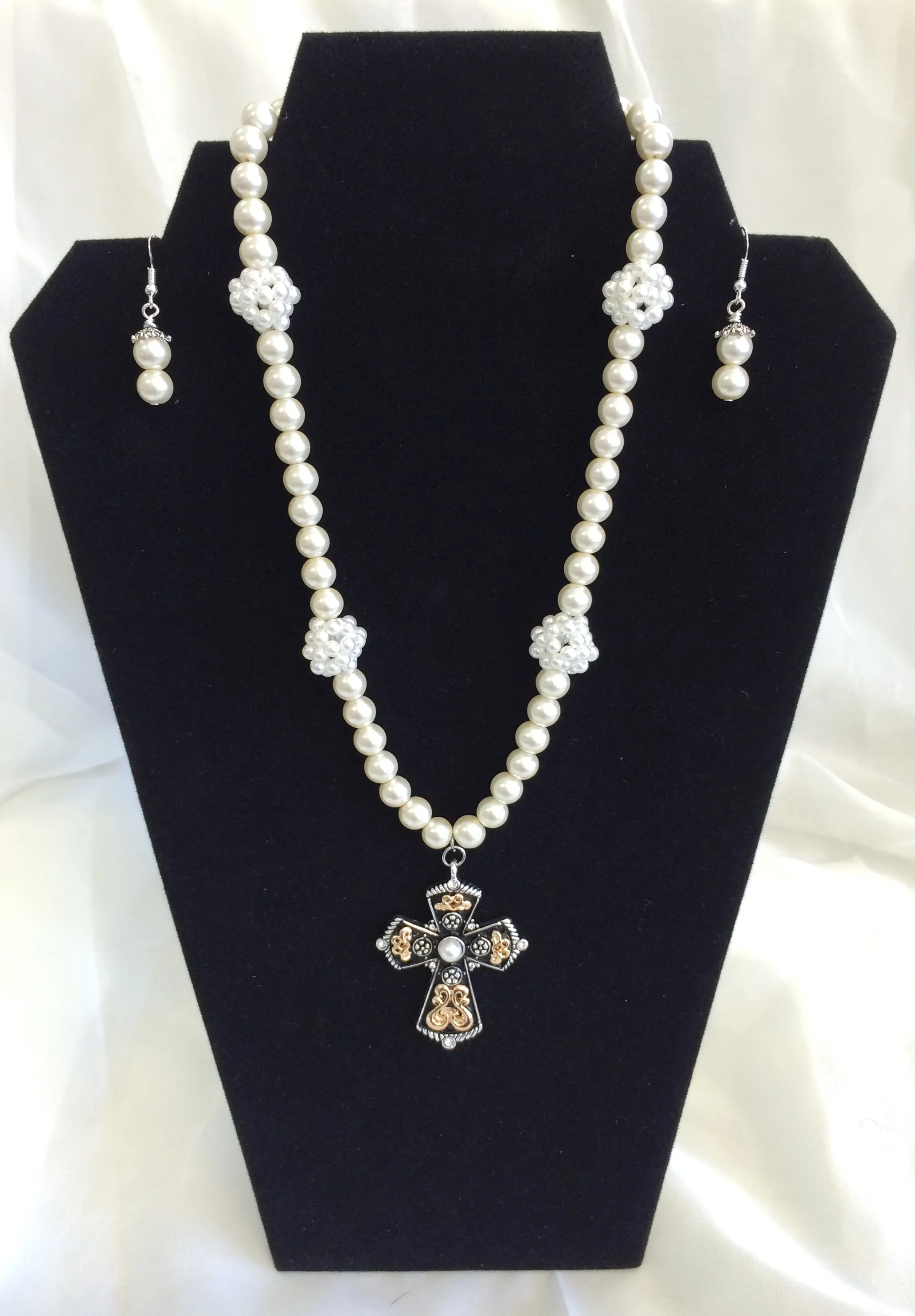 Designer Pearl Necklace $34.99