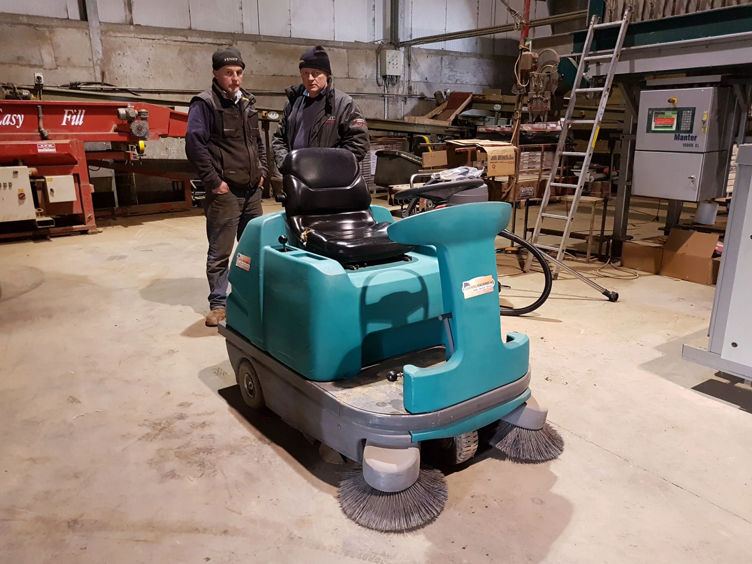 Tennant S12 Rider Sweeper