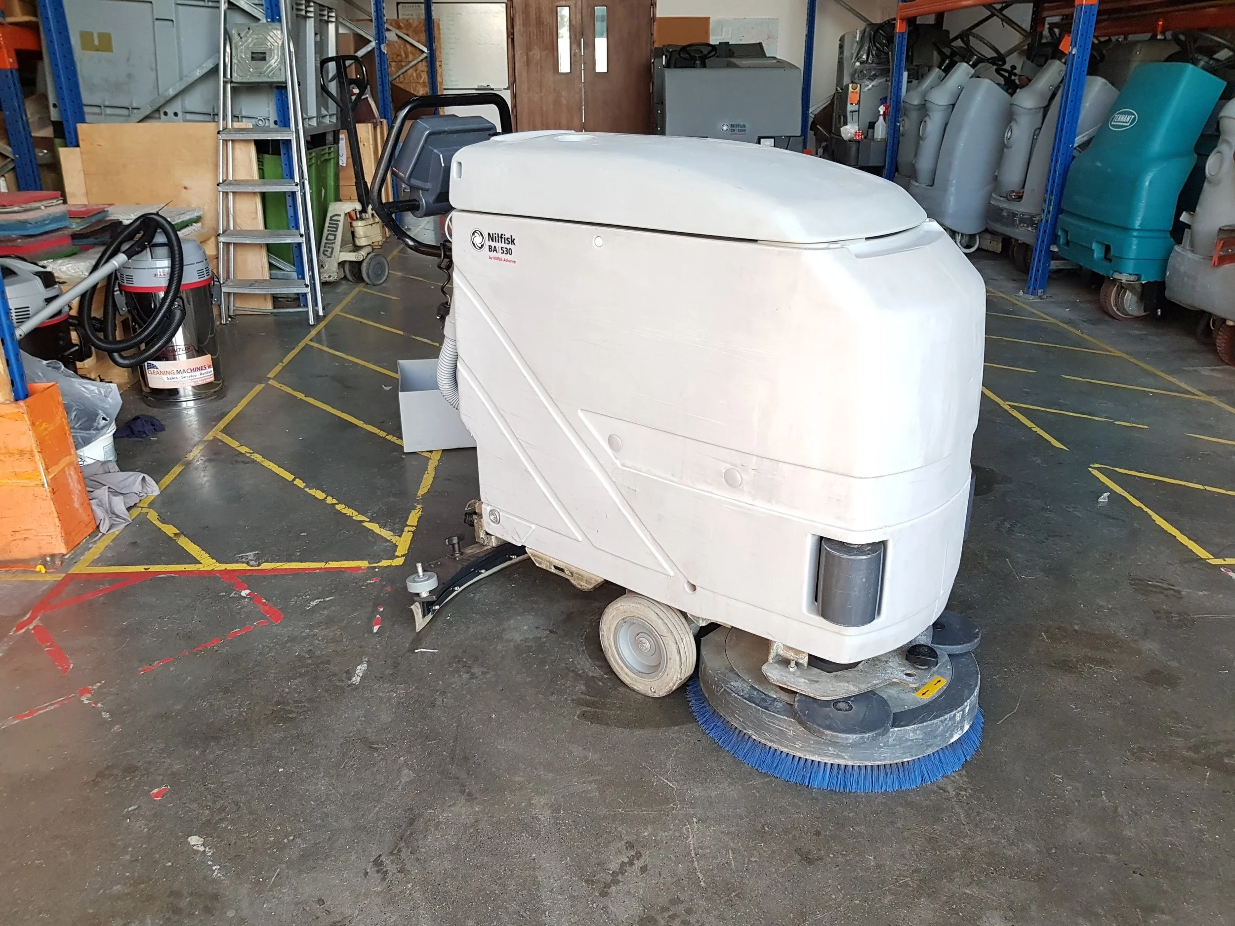 Nilfisk BA530 scrubber dryer 