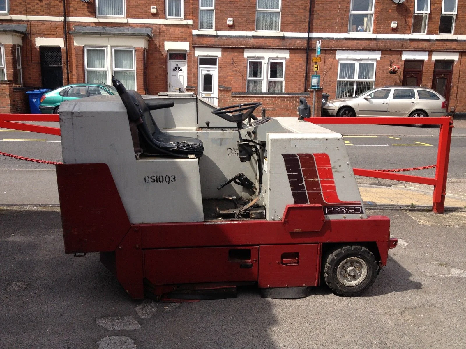 Powerboss Commander TSS82 Combi sweeper scrubber