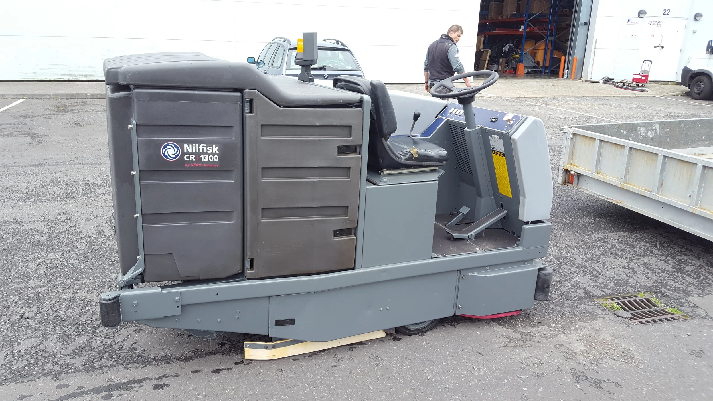 Nilfisk CR1300 Combi scrubber sweeper