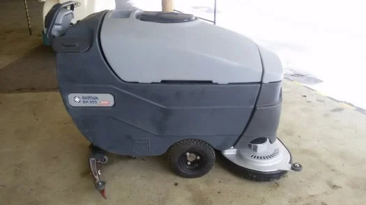 Reconditioned Nilfisk BA855 Scrubber dryer