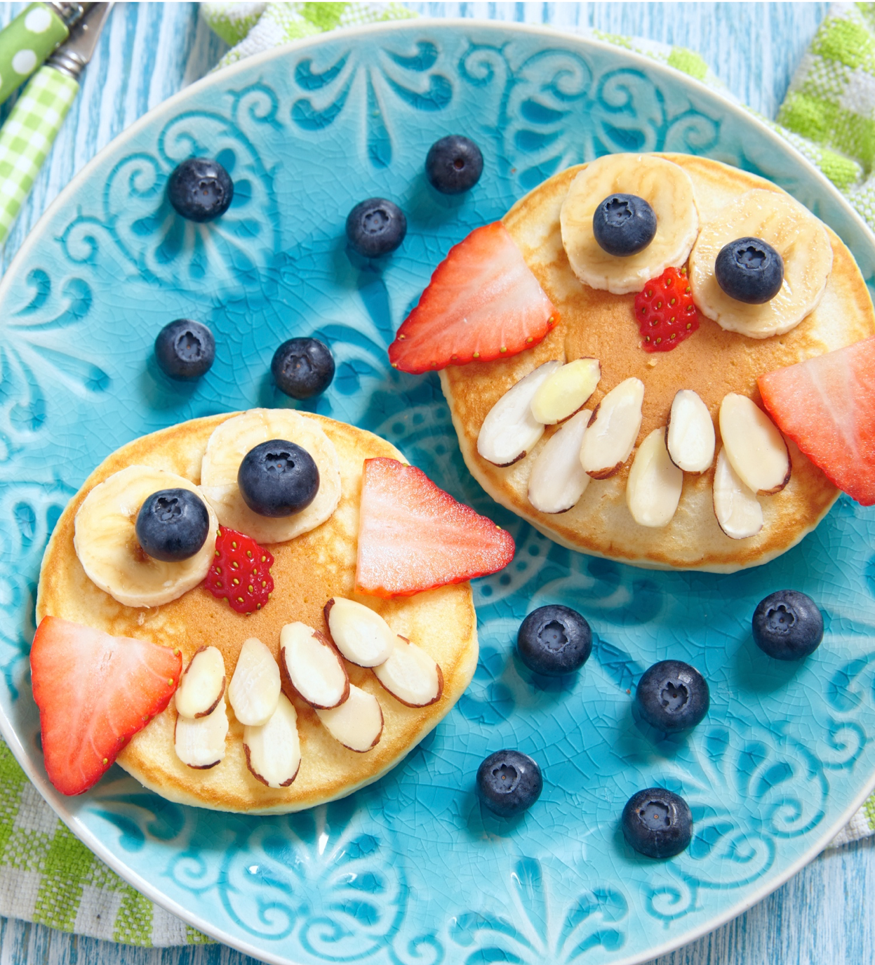 pancacke with fruit.png