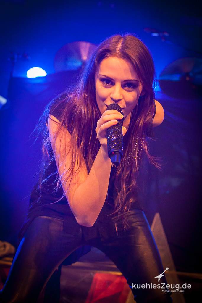 Beyond The Black - mehr BIlder