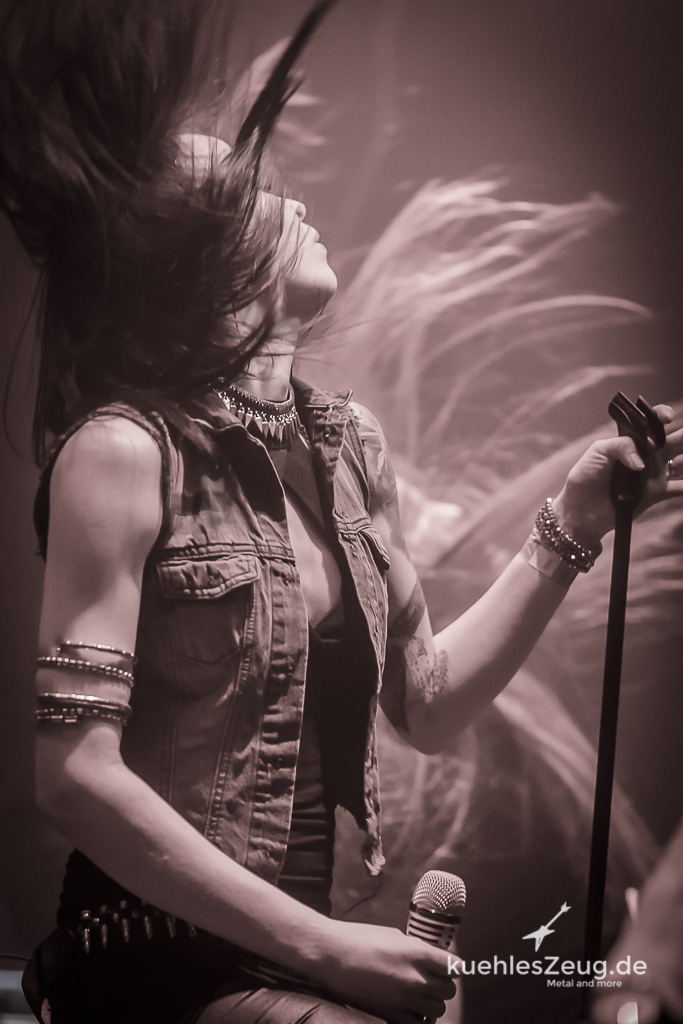 Crimson Sun - mehr BIlder