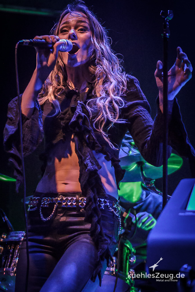 Amberian Dawn - mehr Fotos