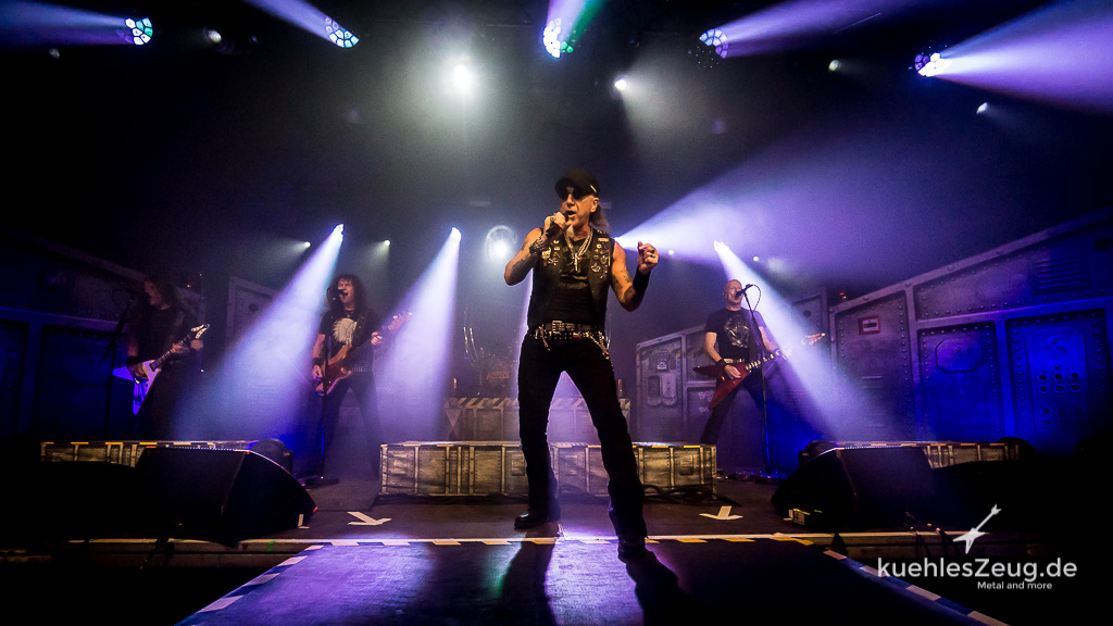Accept - Mehr Fotos