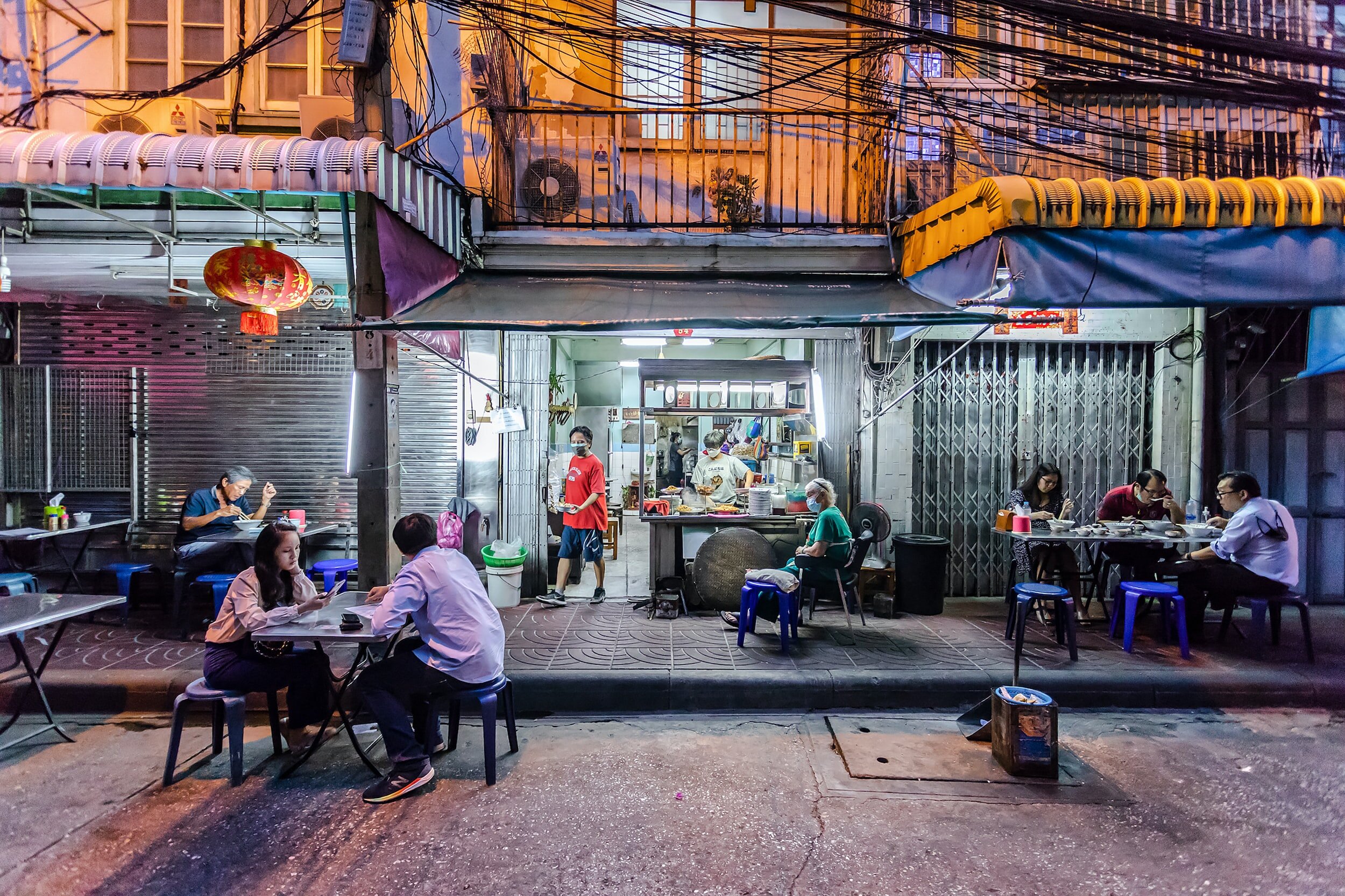 Best Street food to try in Manila, Philippines, what to eat at mercato