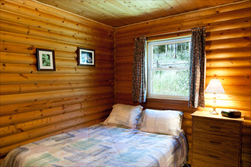 Cabin1-Bedroom1.jpg