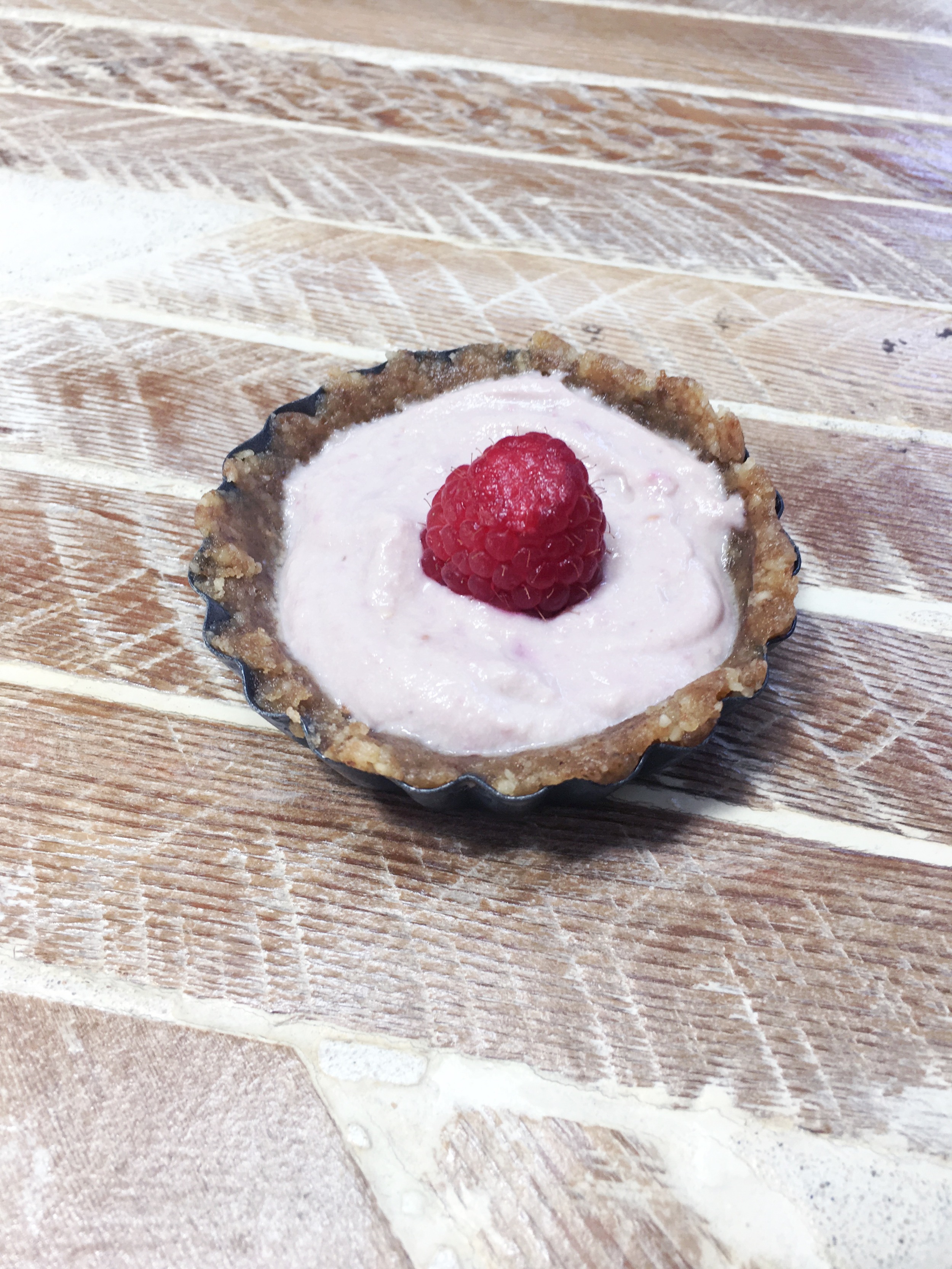Tofu raspberry tart! I am indeed an expert tart filler, just look at that fluffiness. 