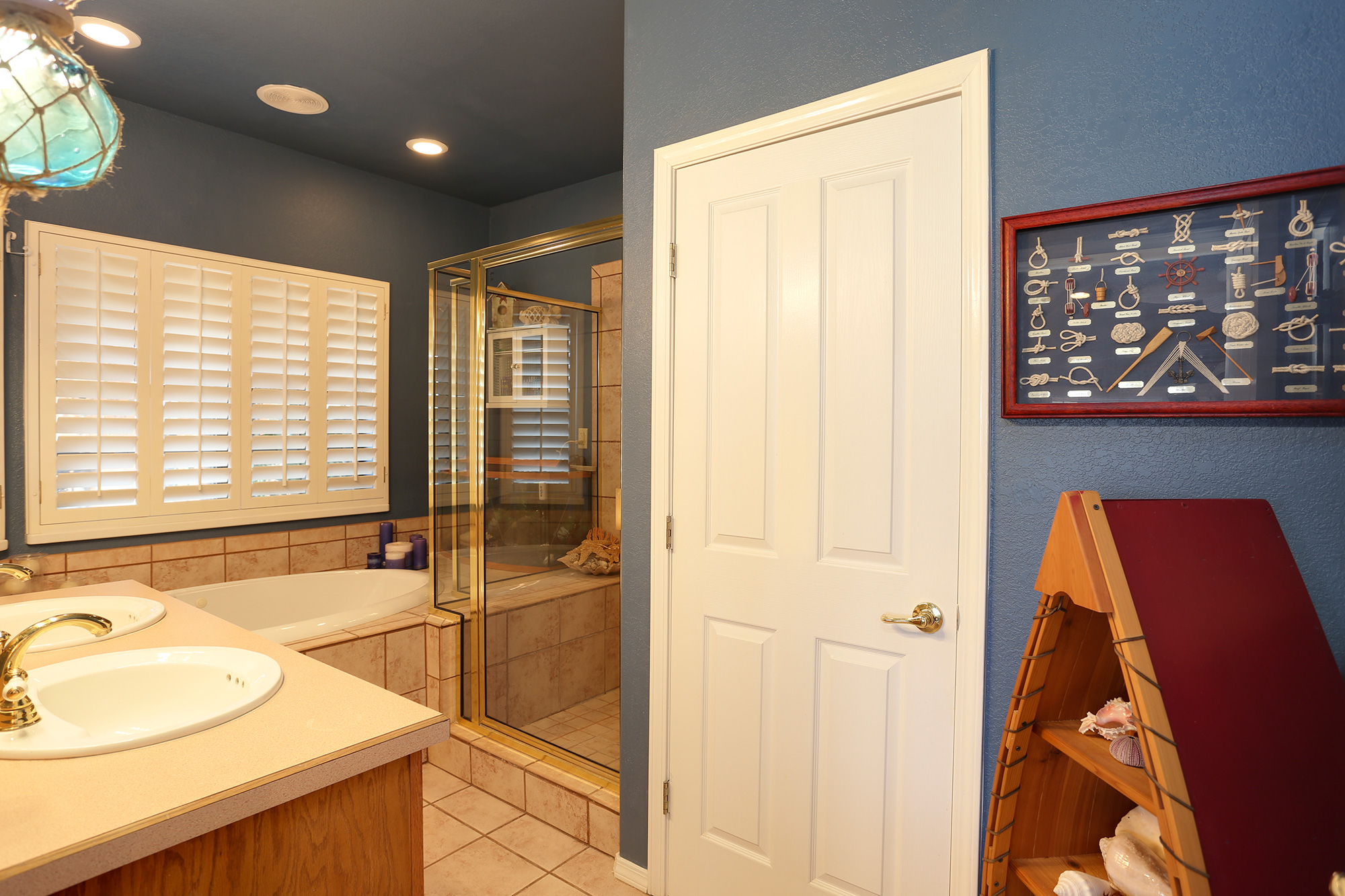 Main Level Master Bath