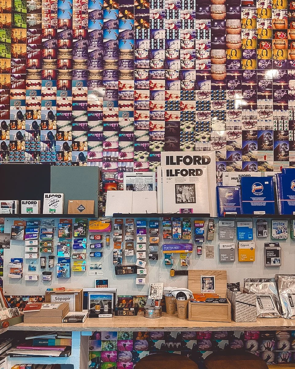 Lomography-shop-in-Budapest_Café-Analog