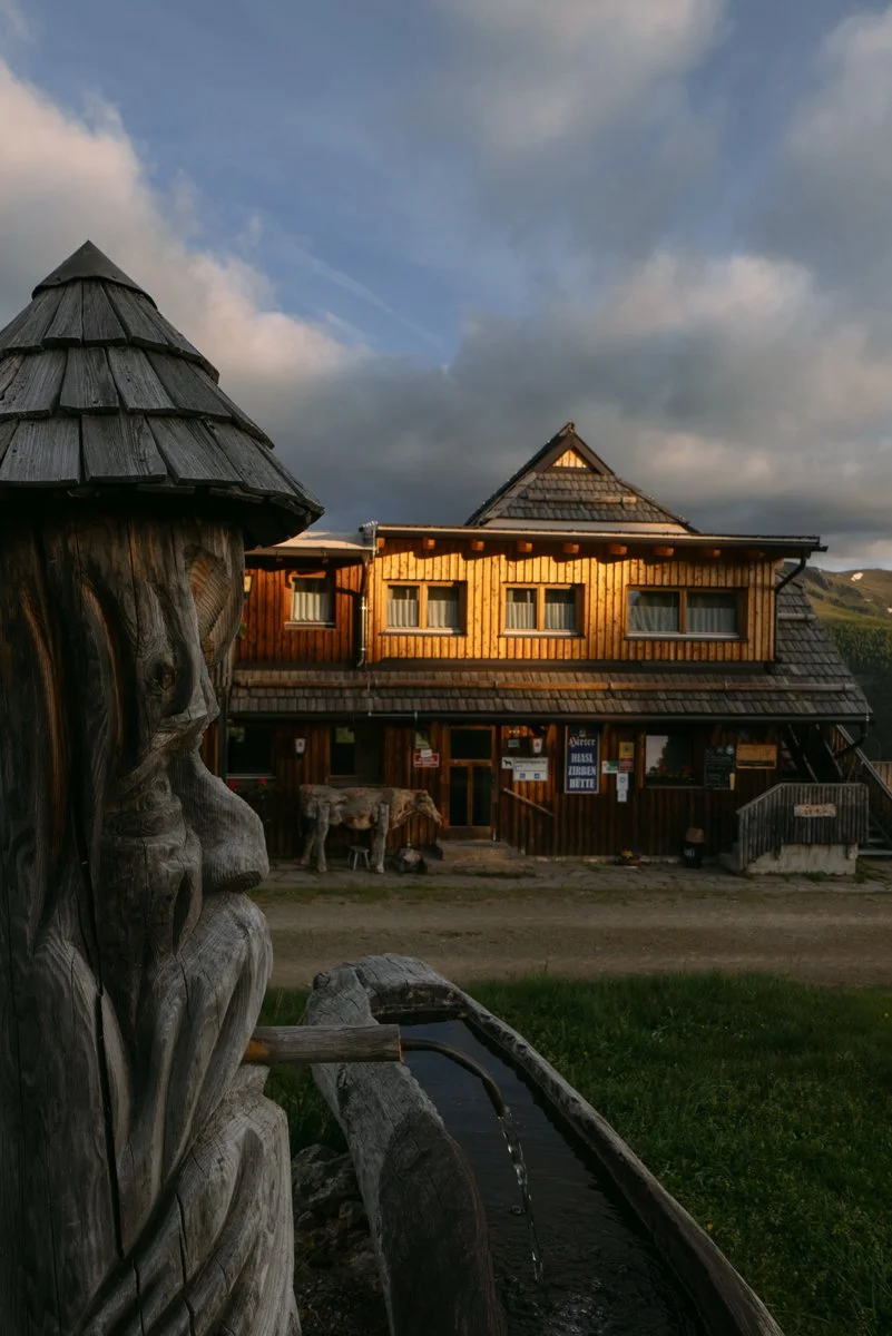 Hiasl-Zirbenhütte-Hochrindl_Travel-Blog_mountain-stay