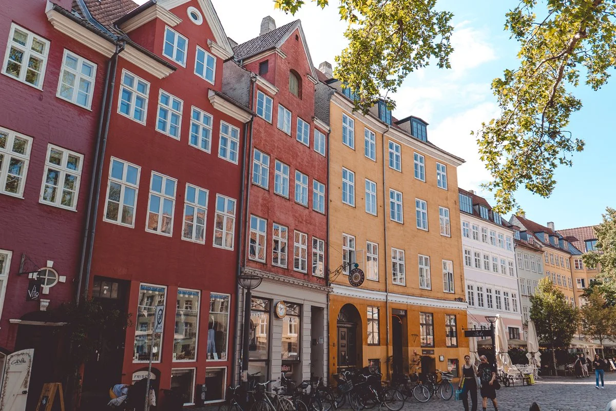 Colourful-houses-Copenhagen_travel-tips
