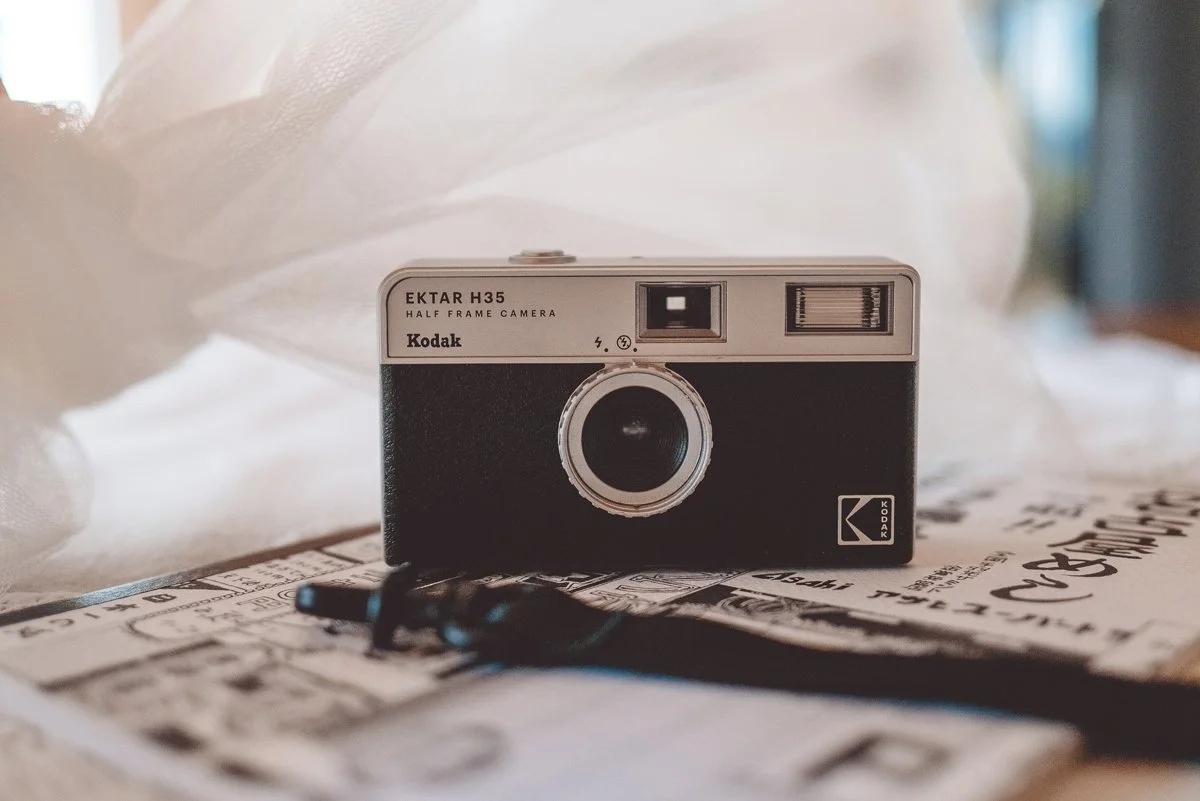 Half-Frame-Camera_Kodak-Ektar-H35