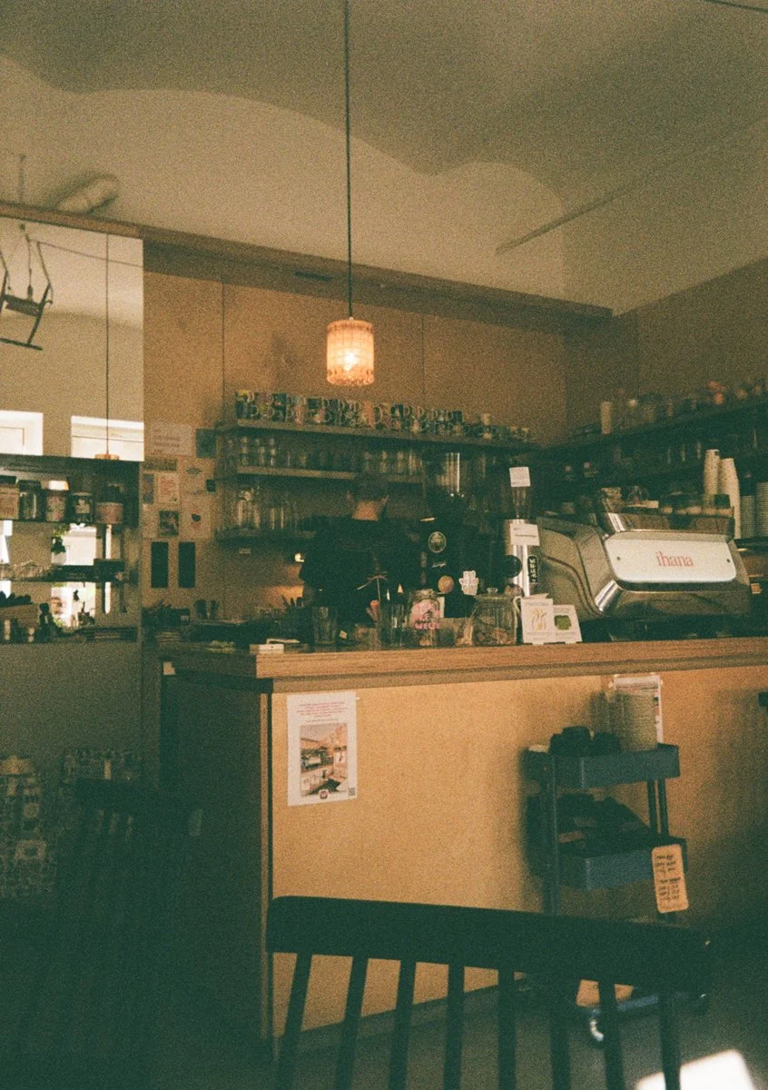 Indoor-sample-photograph-of-kodak-ektar-h35
