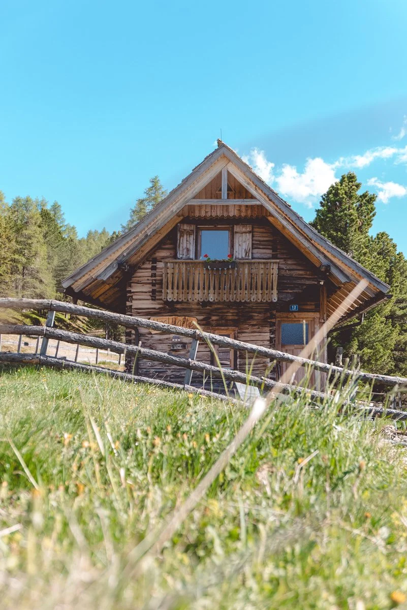 Hiasl-Hütte_available-for-booking_Austrian-mountain-cottage.