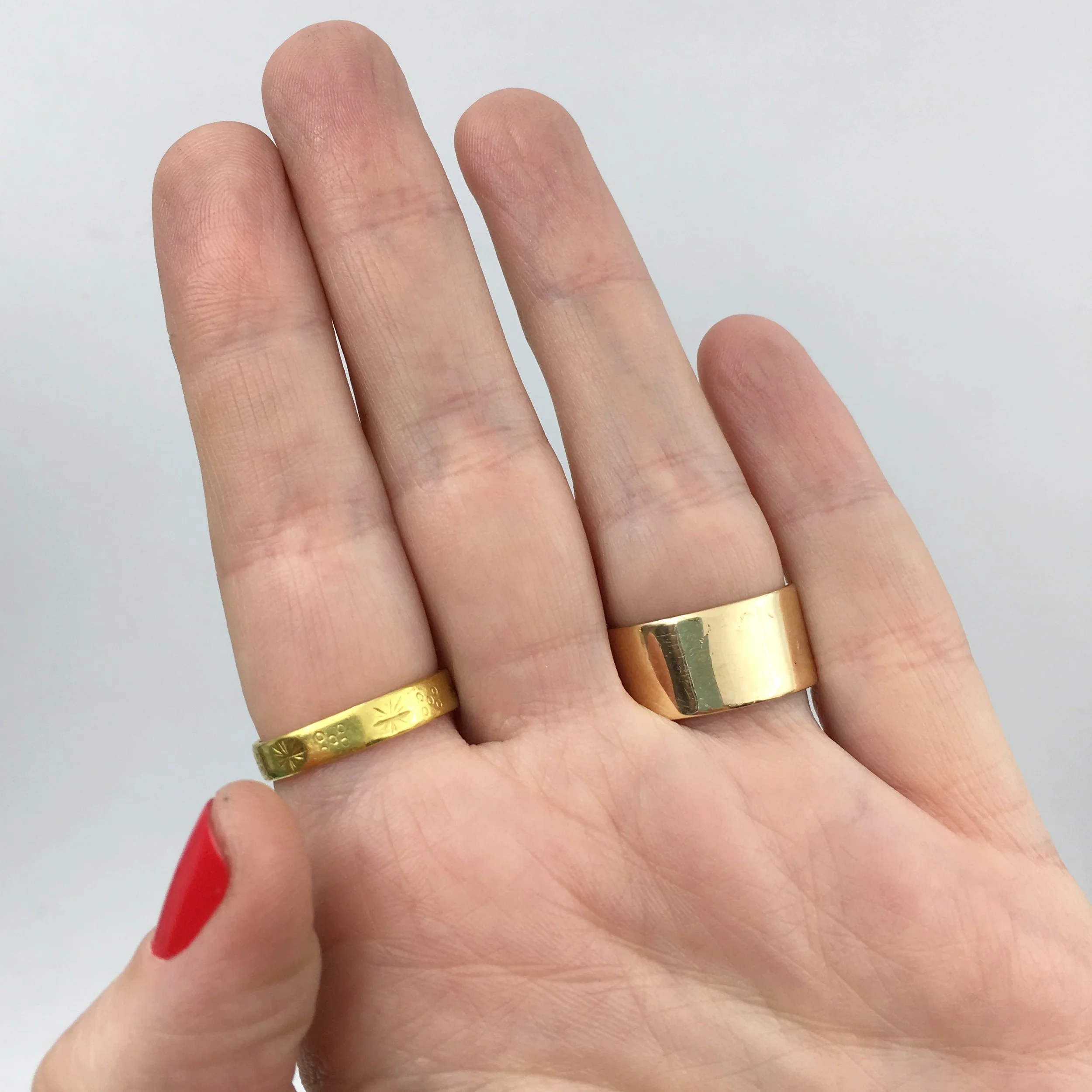 Vintage diamond buckle ring Reverie vintage jewelry NYC