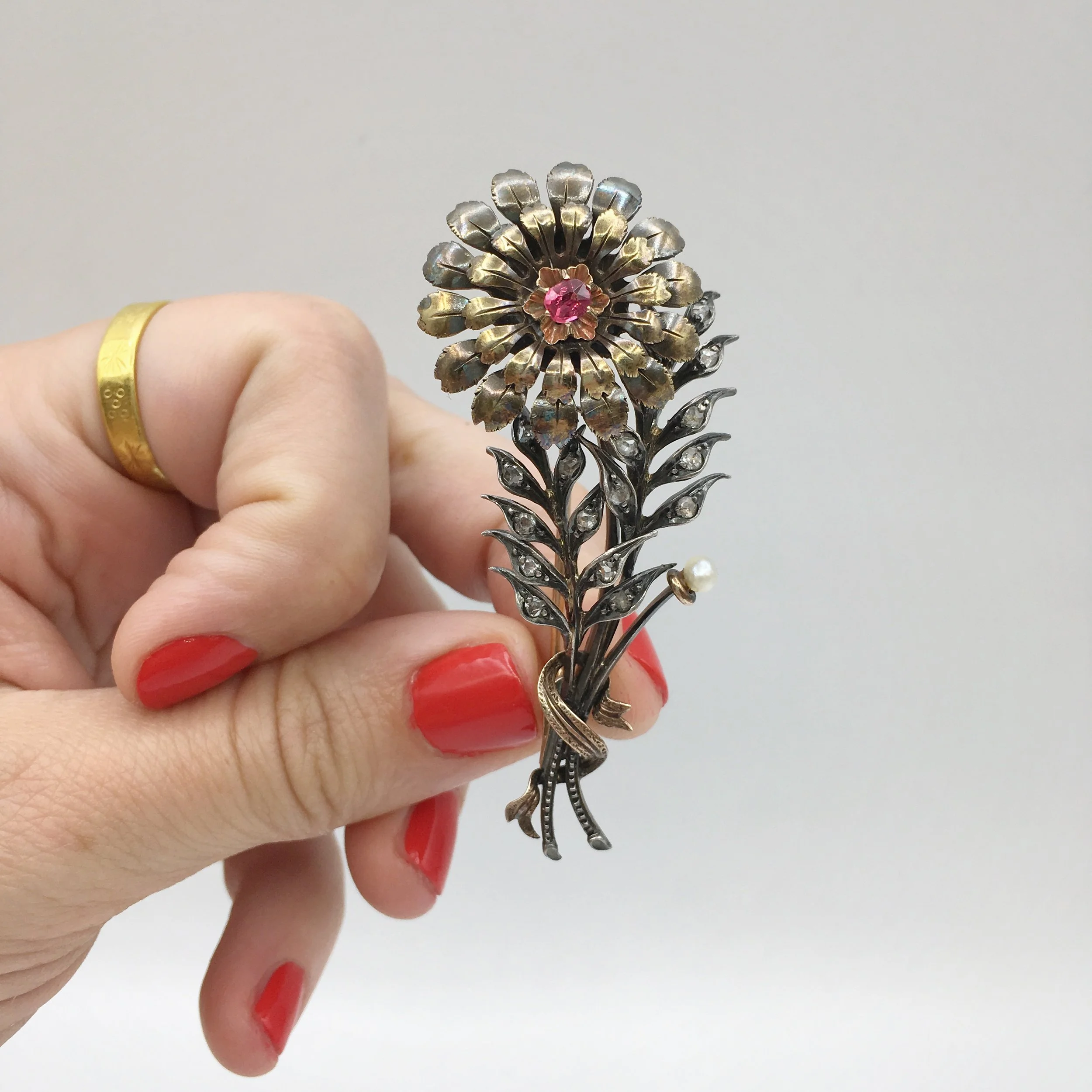 Victorian en tremblant trembler brooch Reverie vintage jewelry nyc