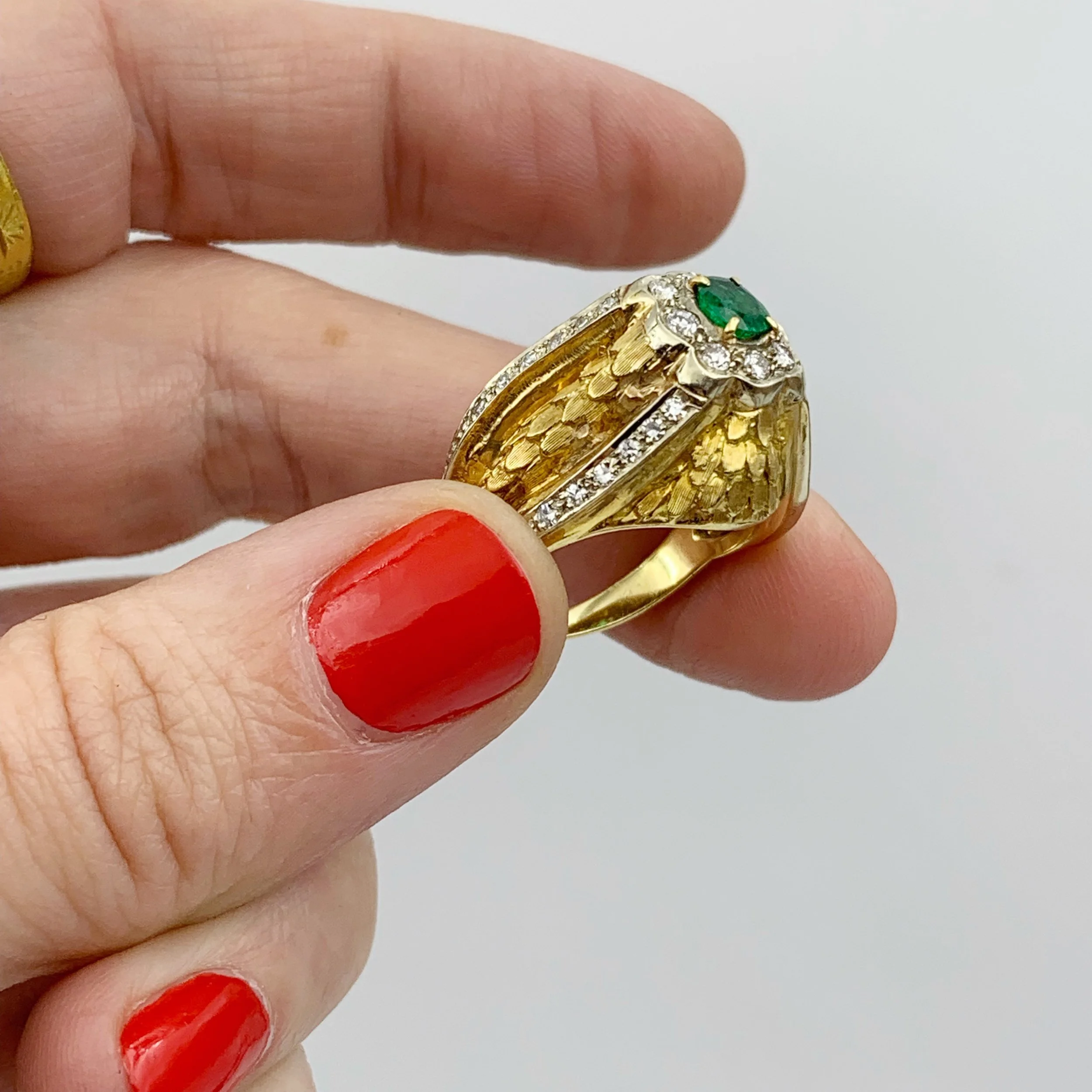 Buccellati style emerald cocktail ring Reverie estate jewelry NYC